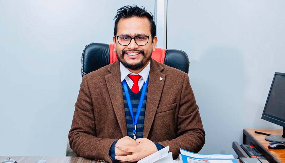 मन्त्रीमाथि चर्को दबाब, रोकिएला त डा. अनुप बास्तोलाको सरुवा?
